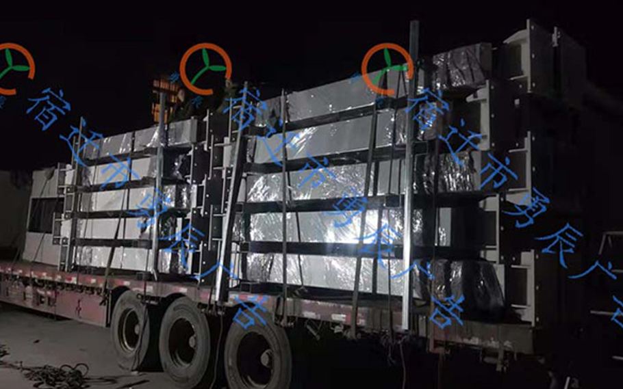 貴州候車亭首批發(fā)貨